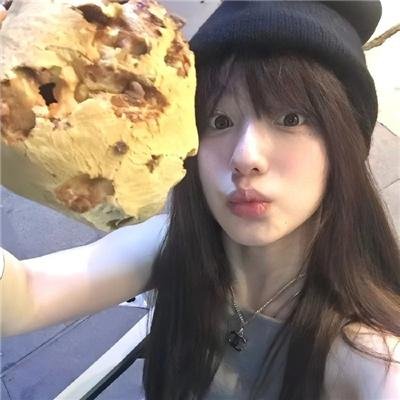 重生后，她转身投入死对头怀抱